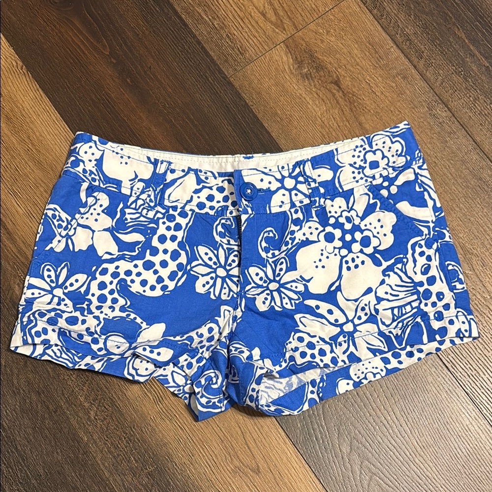 Lilly Pulitzer Walsh shorts size 2